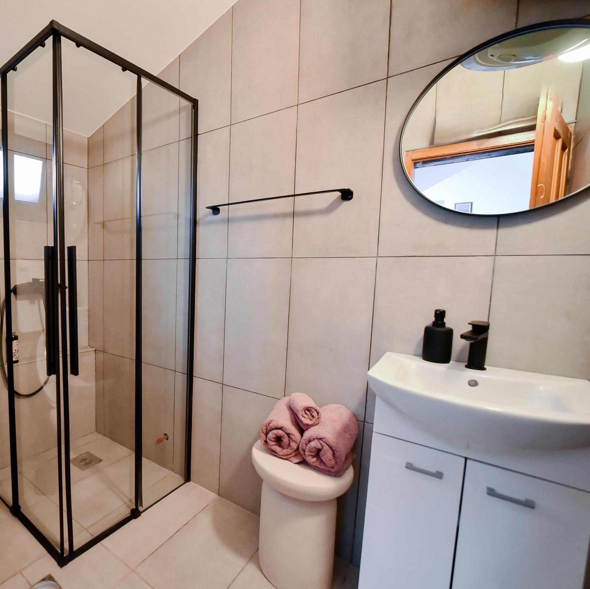 Uhuru Apartment